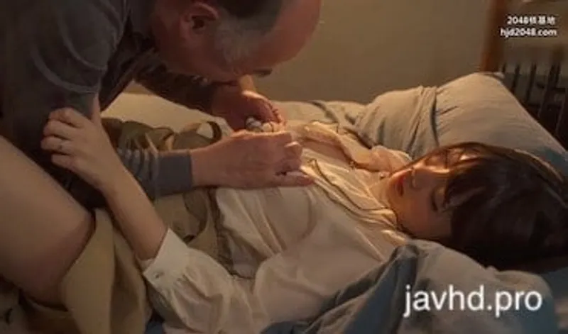 ông chồng đi vắng bà xã bị lão già nhà đối diện hiếp suzu harumiya